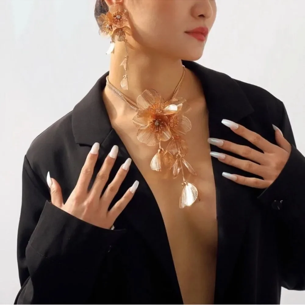ZARA CASCADING FLORAL NECKLACE